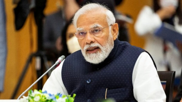 Who is Modi?   commented  by New York Times Editor-in-Chief Joseph Hope : (Ommtv)