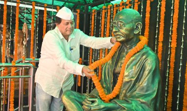 Gandhi Jayanti Celebrated at KIIT and KISS